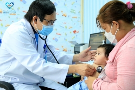 Trẻ em có nên trì hoãn việc tiêm chủng phòng ngừa các bệnh lý trong đợt dịch Covid-19?
