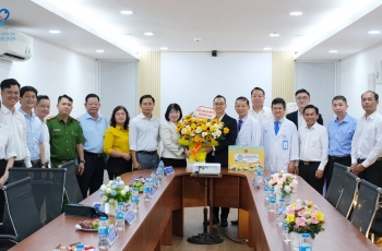 BỆNH VIỆN ĐA KHOA TÂM TRÍ SÀI GÒN ĐÓN TIẾP ĐOÀN LÃNH ĐẠO PHƯỜNG ĐÔNG HƯNG THUẬN NHÂN DỊP NGÀY DOANH NHÂN VIỆT NAM